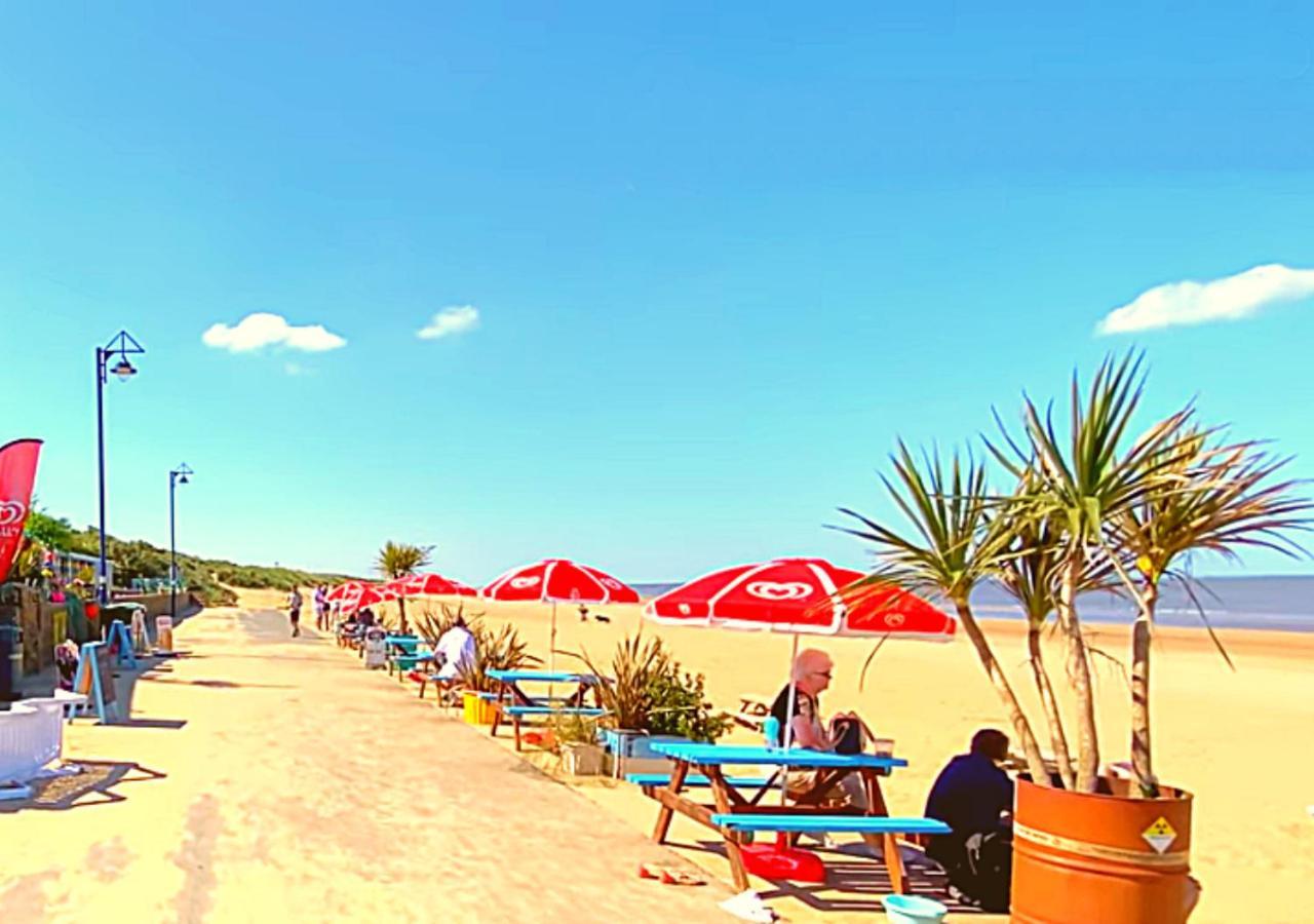 מייבלת'ורפ Romantic Lakeside Cottage By The Beach! With Super Cosy Log Burner! The Perfect Escape To Your Home From Home By The Sea! So Relaxing - You Won'T Want To Leave! Pet Friendly! מראה חיצוני תמונה